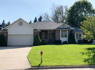 2737 Chestnut Ridge Ave, Portage, MI 49024