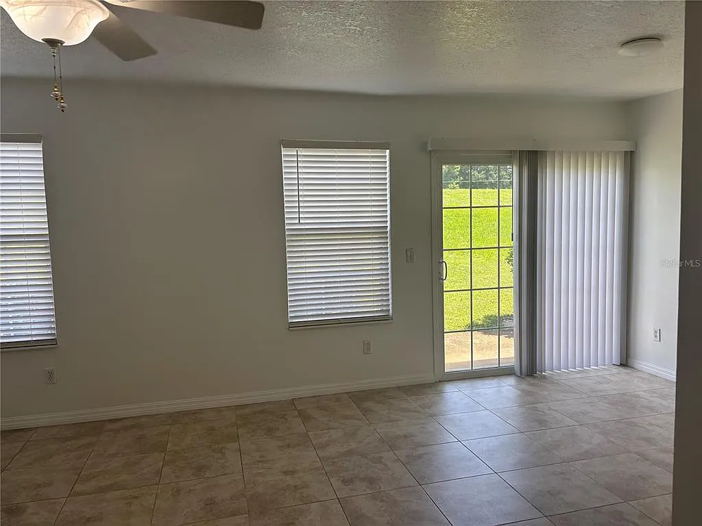 2 bed, 2.5 bath, 1281 sqft, $2,200 — Photo 4