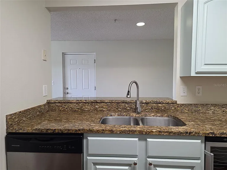2031 Dixie Belle Dr #2031I — Photo 12