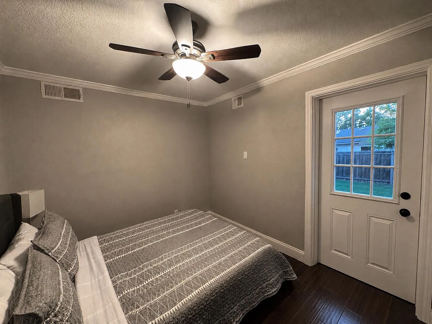 4 bed, 3.0 bath, 2800 sqft, $706 — Photo 2