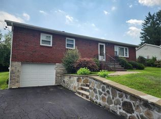 10 Stori Rd, Newburgh, NY 12550