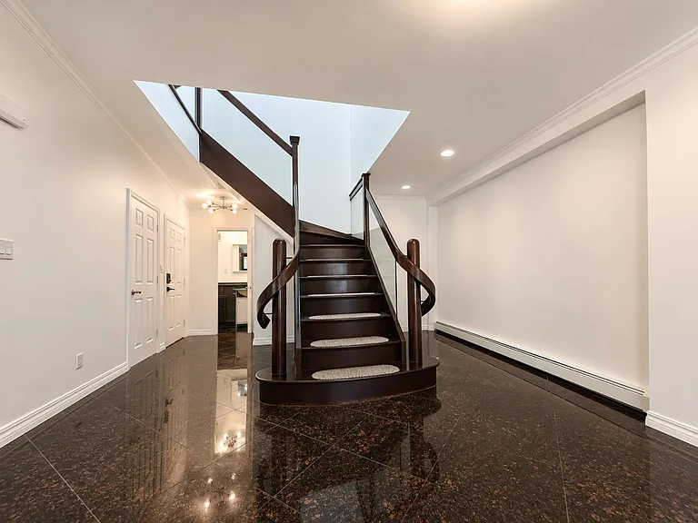 4-23 129th St #34C — Photo 12
