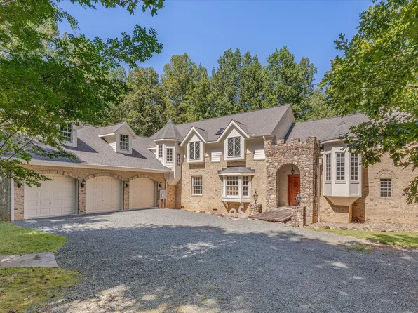 1607 Cates Hickory Hill Ln, Hillsborough, NC 27278