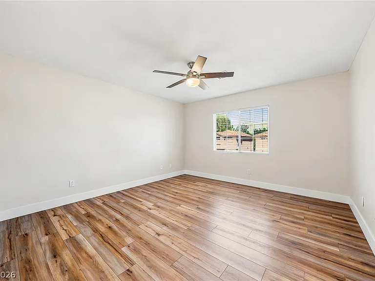 2551 Williamsburg St — Photo 38