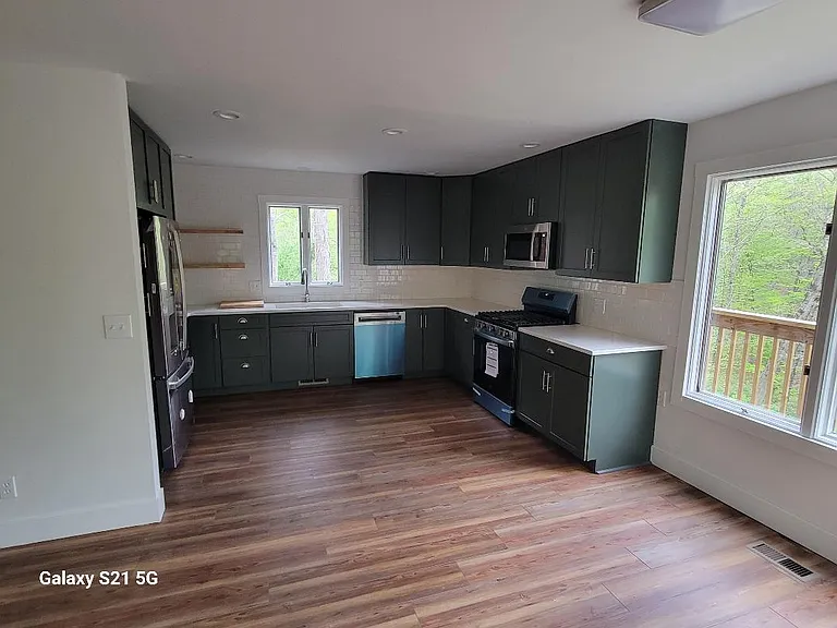 1685 Treetop Ln — Photo 11