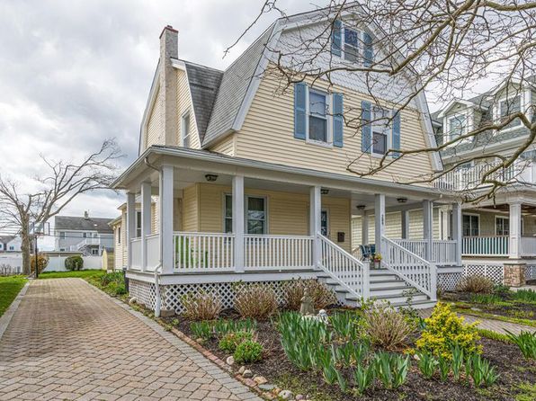 209 4th Ave