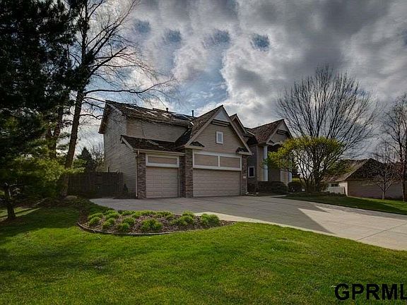 2nd image of 731 N 156th Ave