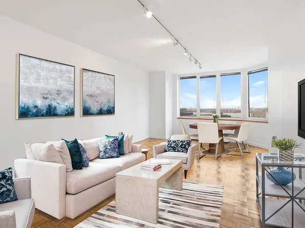 500 W 43rd St APT 25J, New York, NY 10036