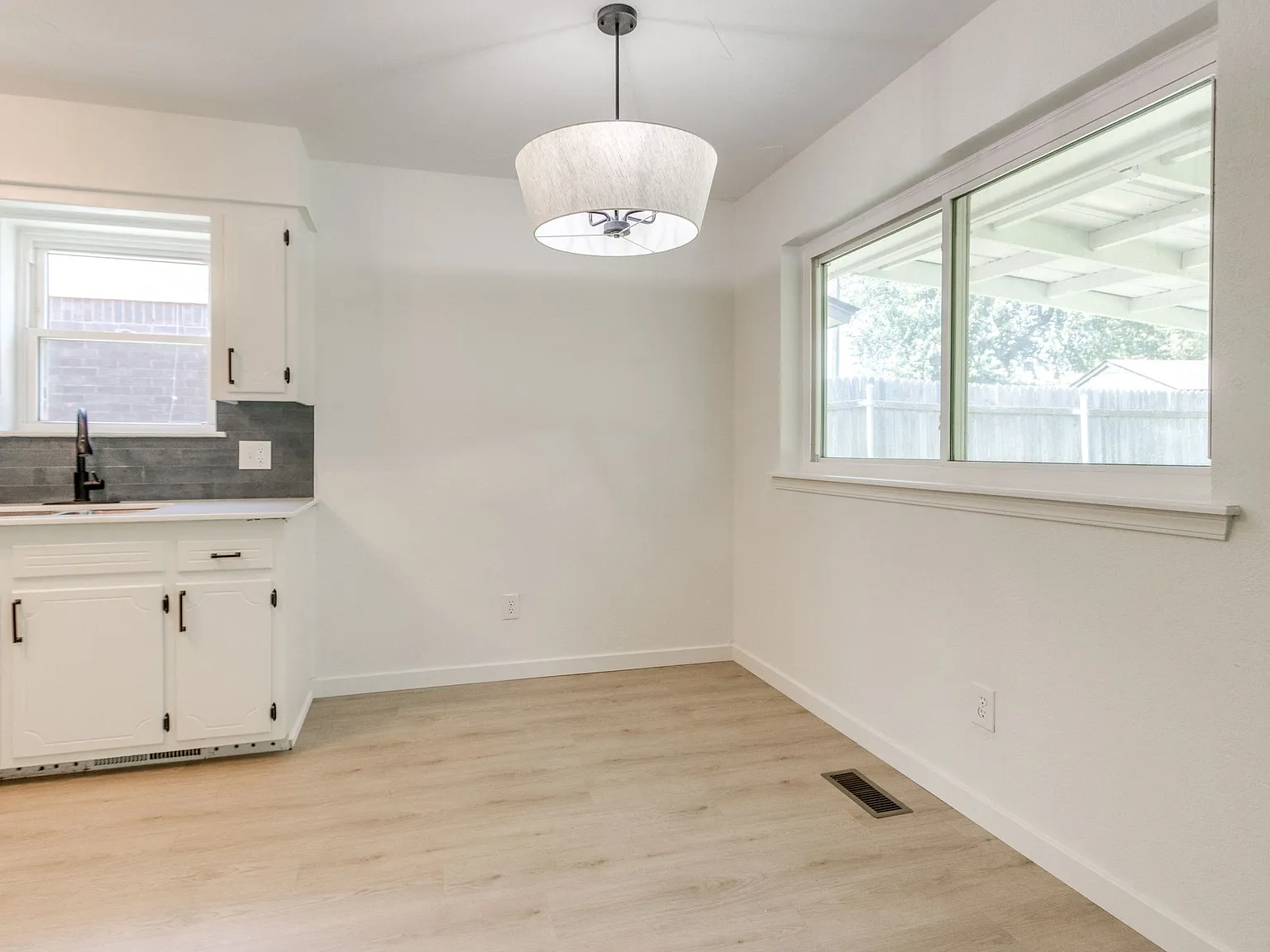 3 bed, 1232 sqft, $1,450 — Photo 4