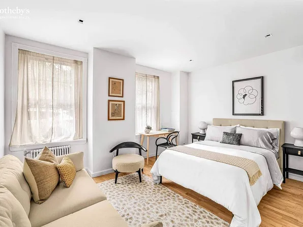 299 W 12th St APT 1A, New York, NY 10014
