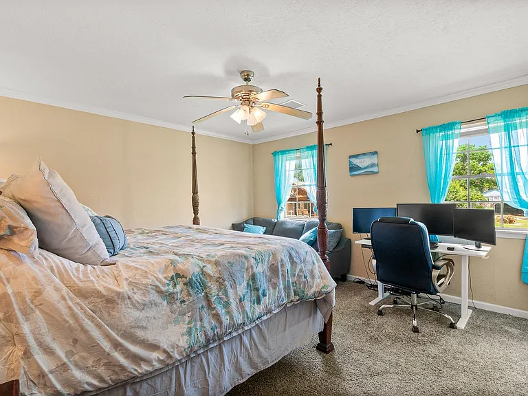 20 Clearview St — Photo 15