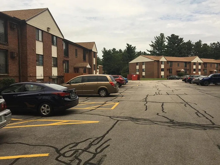 36R English Village Rd #104 — Photo 7