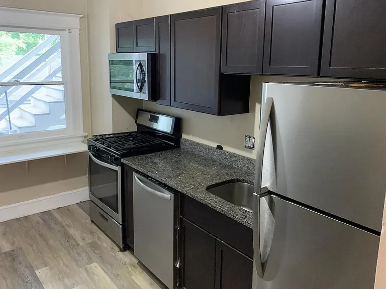 136 Chapin St — Photo 1