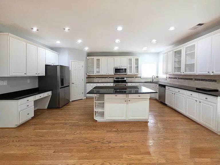 1689 Clay Brooke Ave — Photo 8