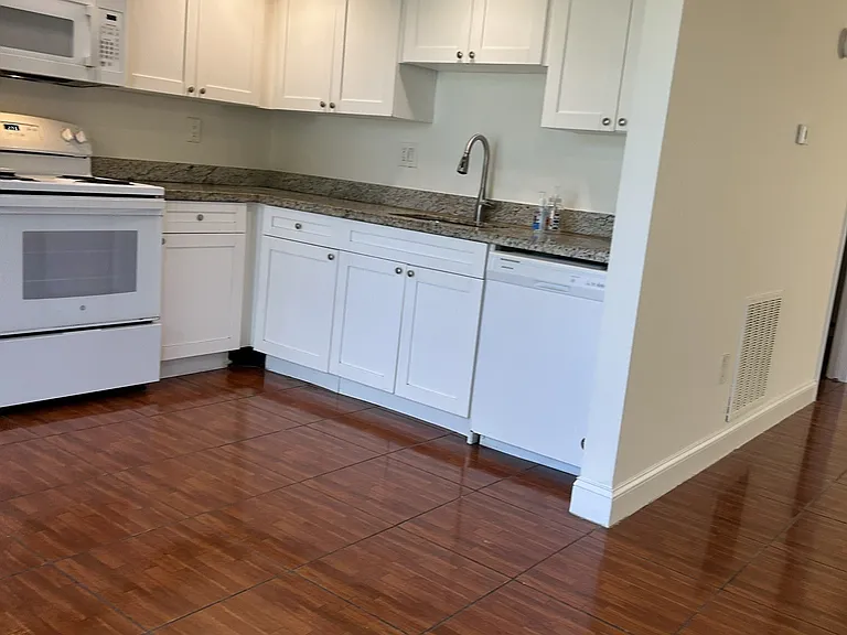 8520 SW 133rd Avenue Rd #213 — Photo 23