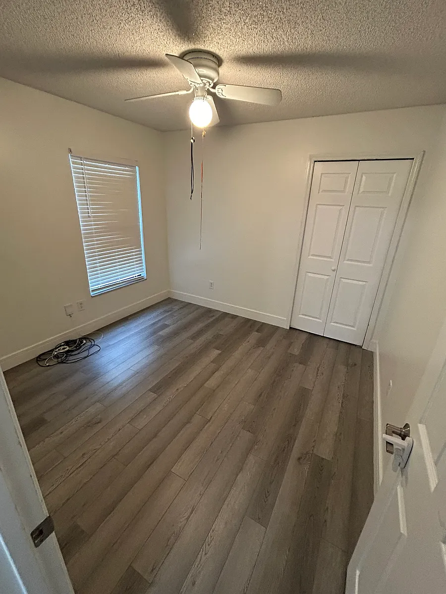 Building Photo - 1007 McCall Ct