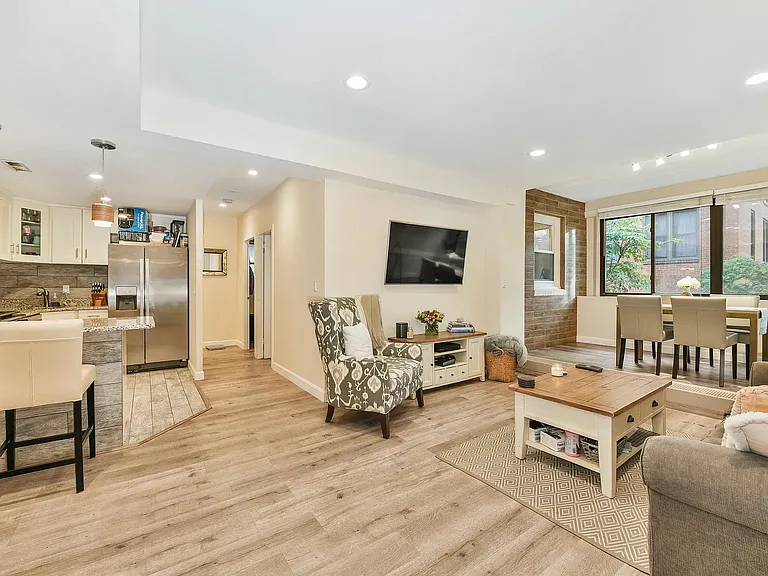 18 Juniper St #47 — Photo 1
