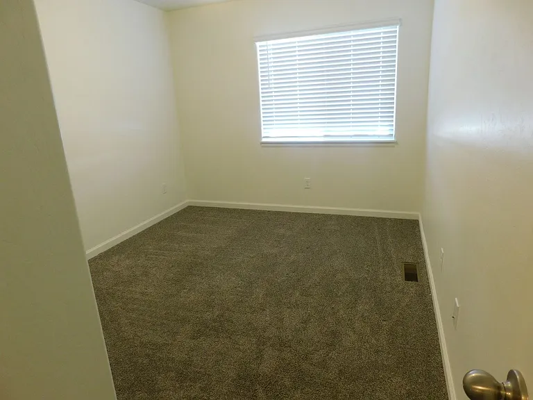 654 Trinity Way #D — Photo 12
