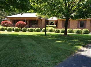 13314 Sumac Rd, South Lyon, MI 48178