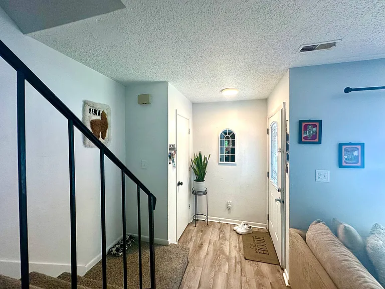 719 Taft Ave — Photo 4