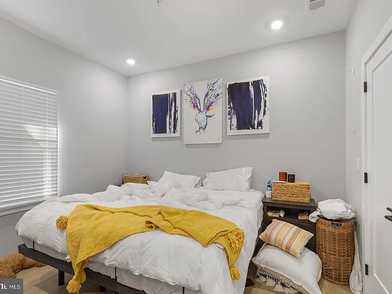 919 N 15th St #1R — Photo 10