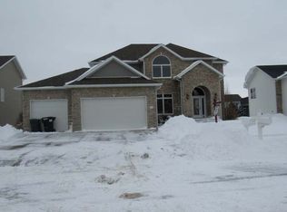 3405 Bay Shore Bnd SE, Mandan, ND 58554