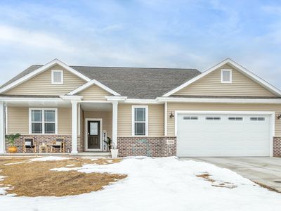 1008 Grassy Meadow Ln, Menasha, WI, 54952