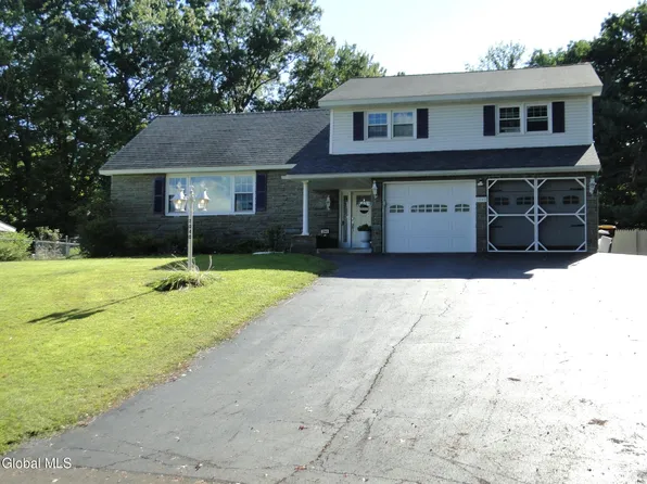 2040 Lisa Lane, Schenectady, NY 12303