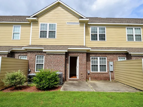 1308 Braybrooke Pl, Fayetteville, NC 28314