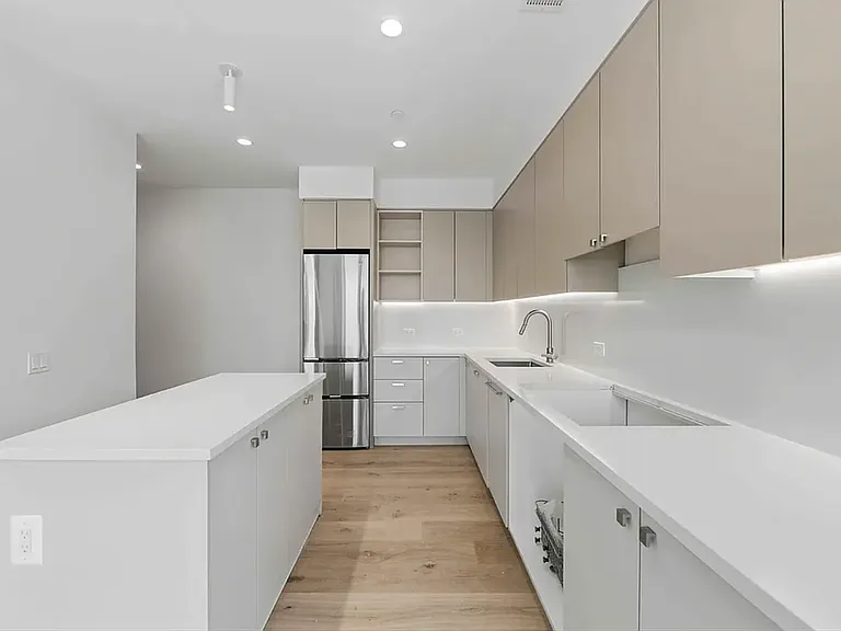 636 W 158th St #2A — Photo 8