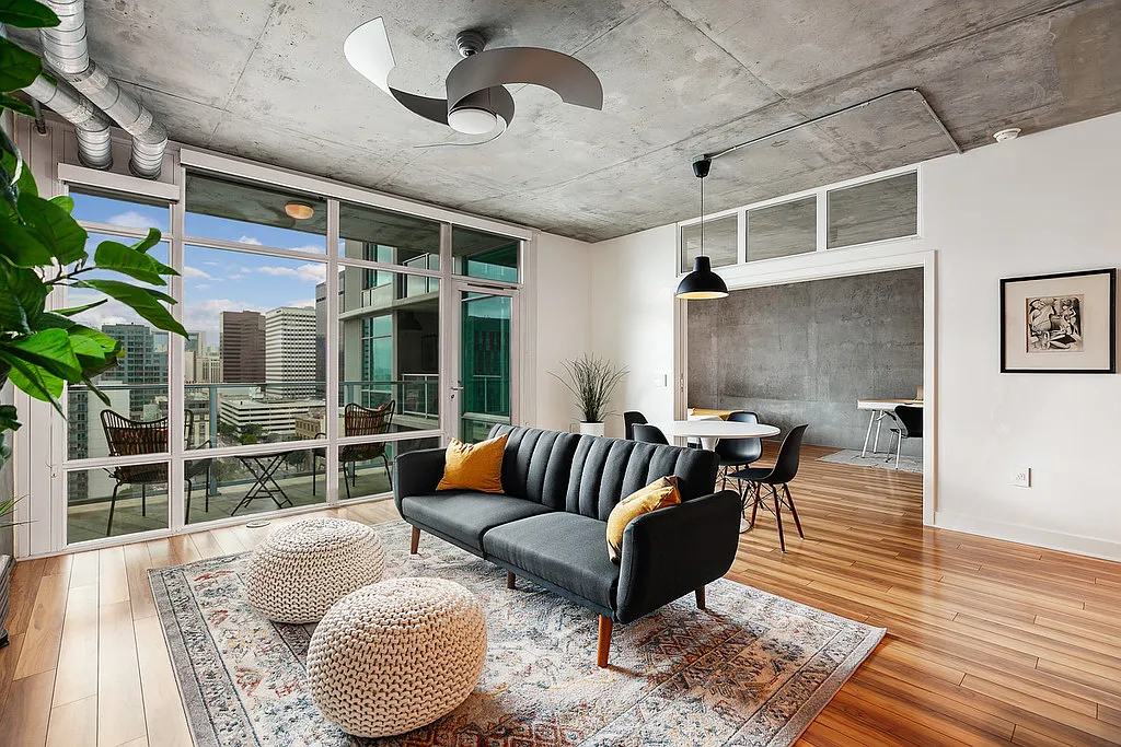 Building Photo - 1080 Park Blvd #1118