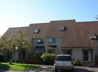 11 Rockingham Ct, Bedford, NH 03110