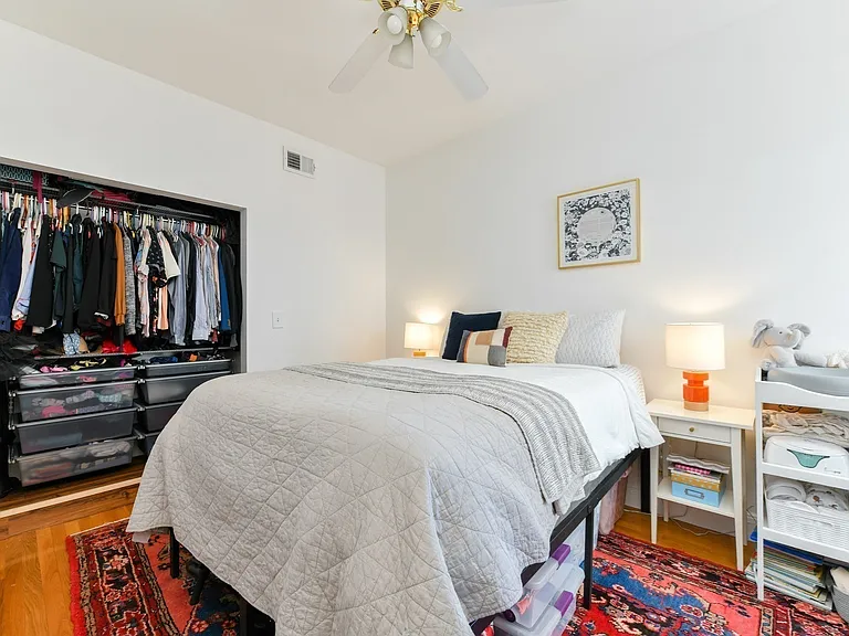 529 E Broadway #4 — Photo 11