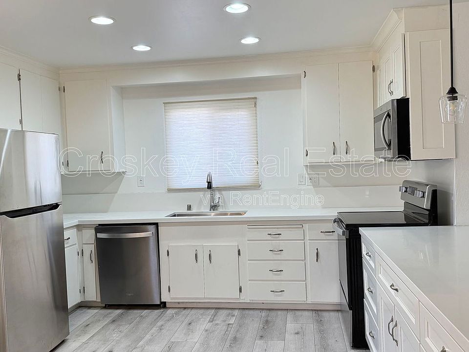 2nd image of 3856 Brookside Dr