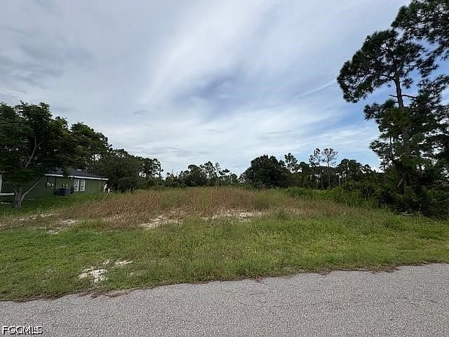 2nd image of 1055 Manta Ave S