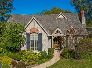 995 Skokie Ridge Dr, Glencoe, IL 60022