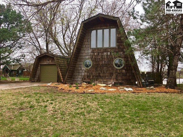 1st image of 13 Warren Dr