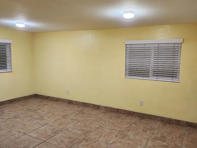 2906 E Bellamy Ave — Photo 6