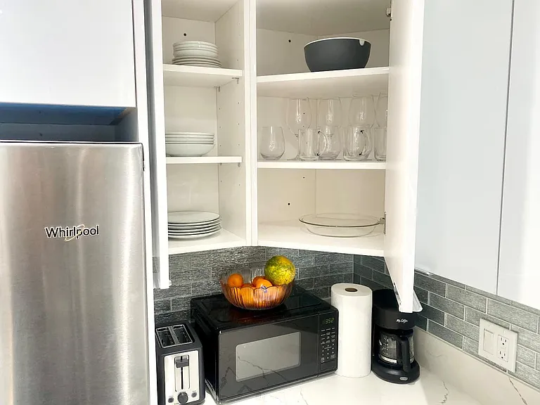 Well equipped kitchen with all appliances and cooking tools