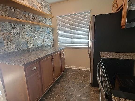 4th image of 3811 Mosscroft Ln