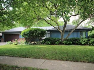 2195 Kensington Dr, Aurora, IL