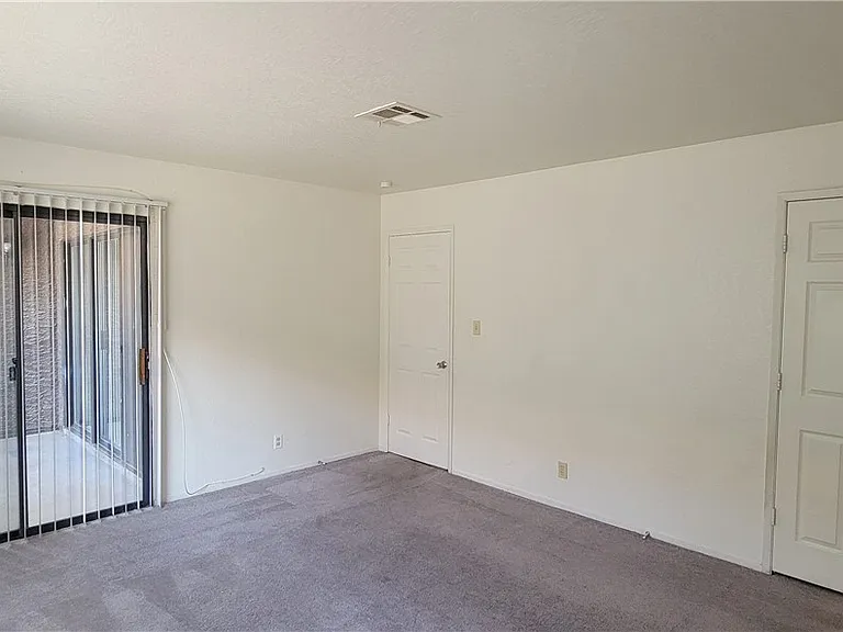 5044 S Rainbow Blvd #104 — Photo 13