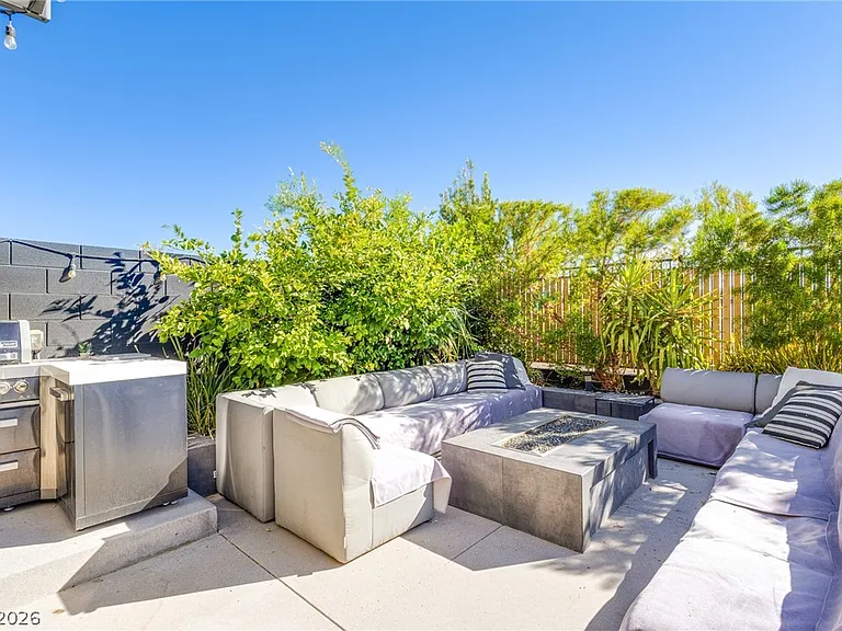 2605 Tolmezzo St — Photo 5