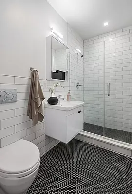 Rented by REAL New York | media 18