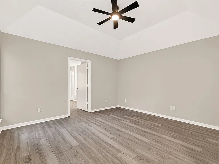 4906 Pleasure Lake Ln — Photo 26