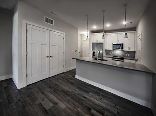 River Place Flats, Indianapolis, IN 46250