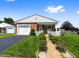 1 Lagos Ct, Toms River, NJ 08757