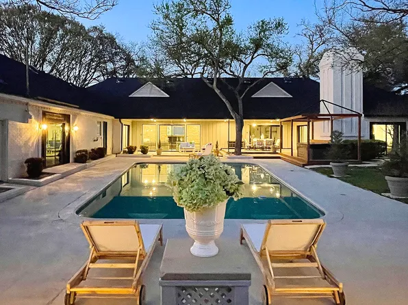 7218 Spring Valley Rd, Dallas, TX 75254