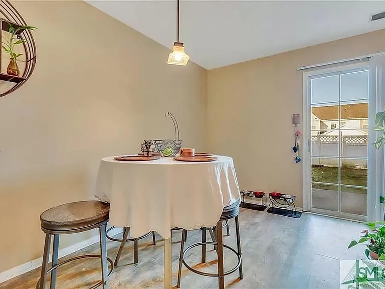 137 Fairgreen St — Photo 14