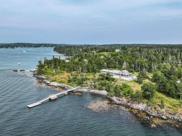 14 Kingsbury Point, Vinalhaven, ME 04863